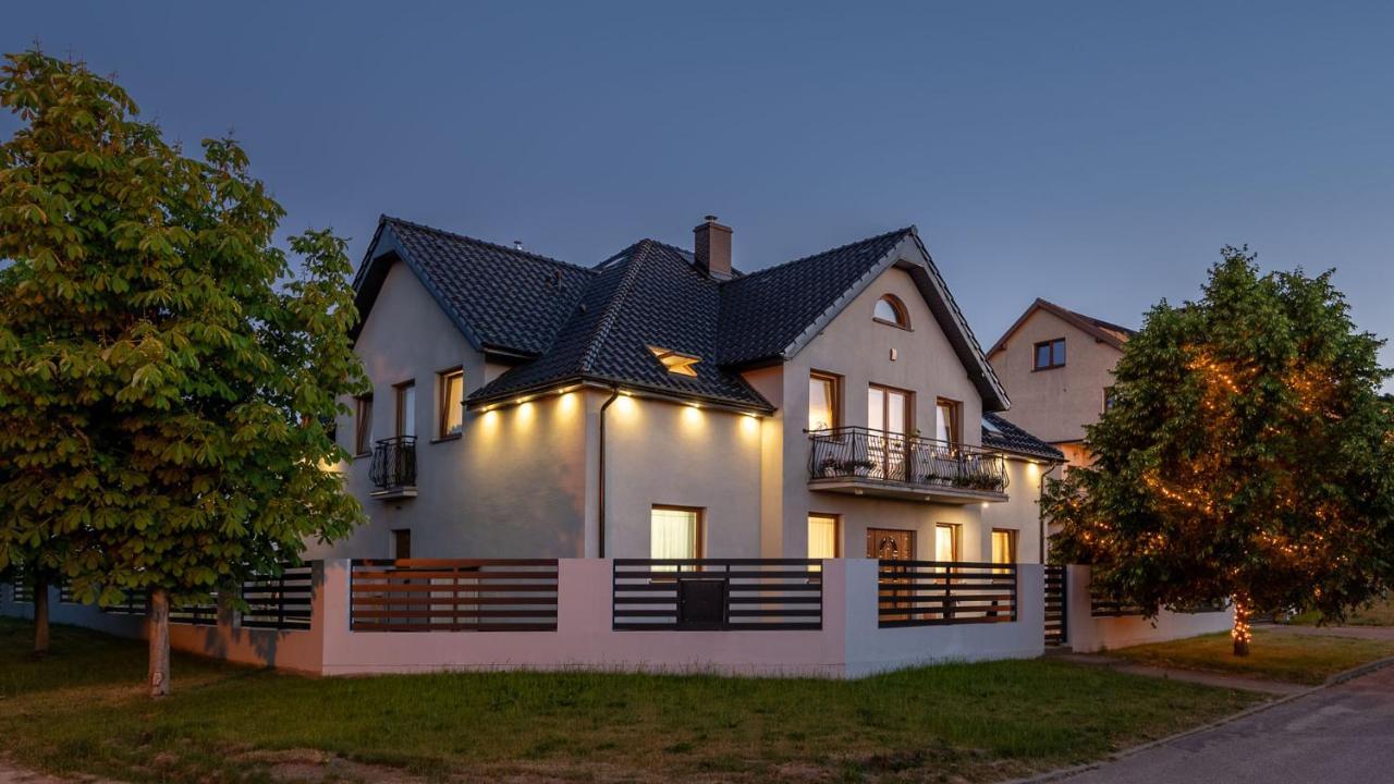 Seaesta Darlowo - Komfortowe Pokoje I Apartamenty Exterior foto