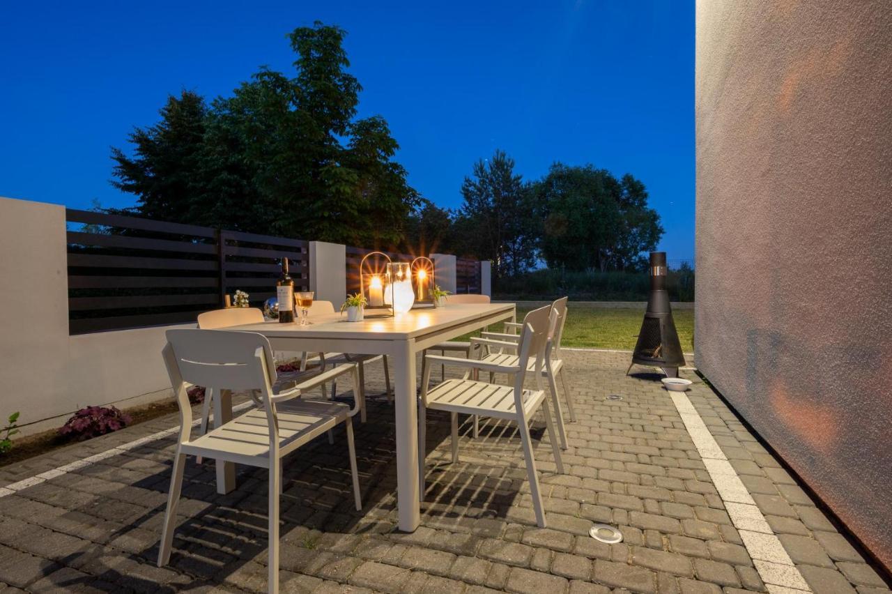 Seaesta Darlowo - Komfortowe Pokoje I Apartamenty Exterior foto
